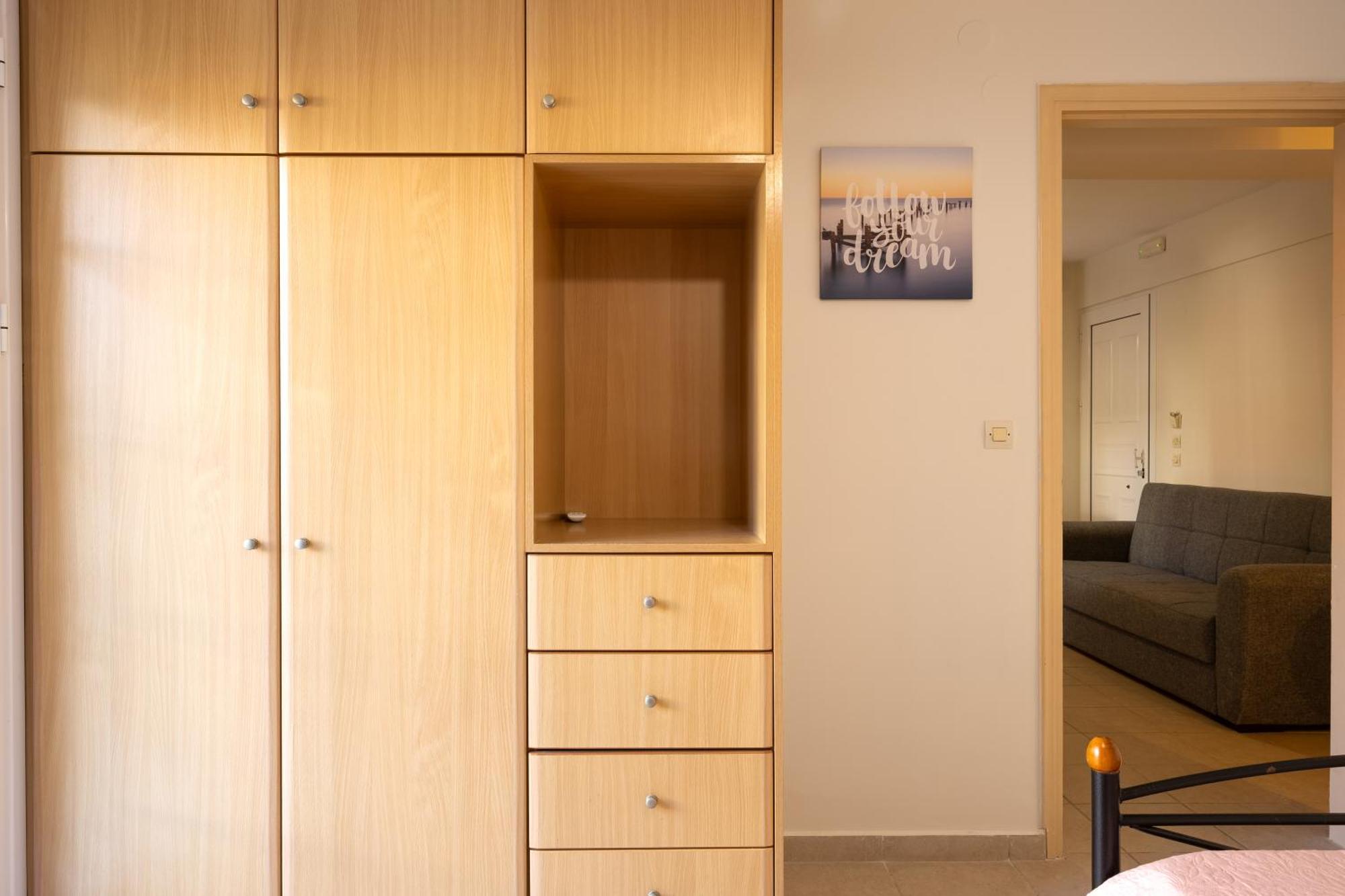 Pavlos Apartments 阿尔戈斯托利翁 外观 照片