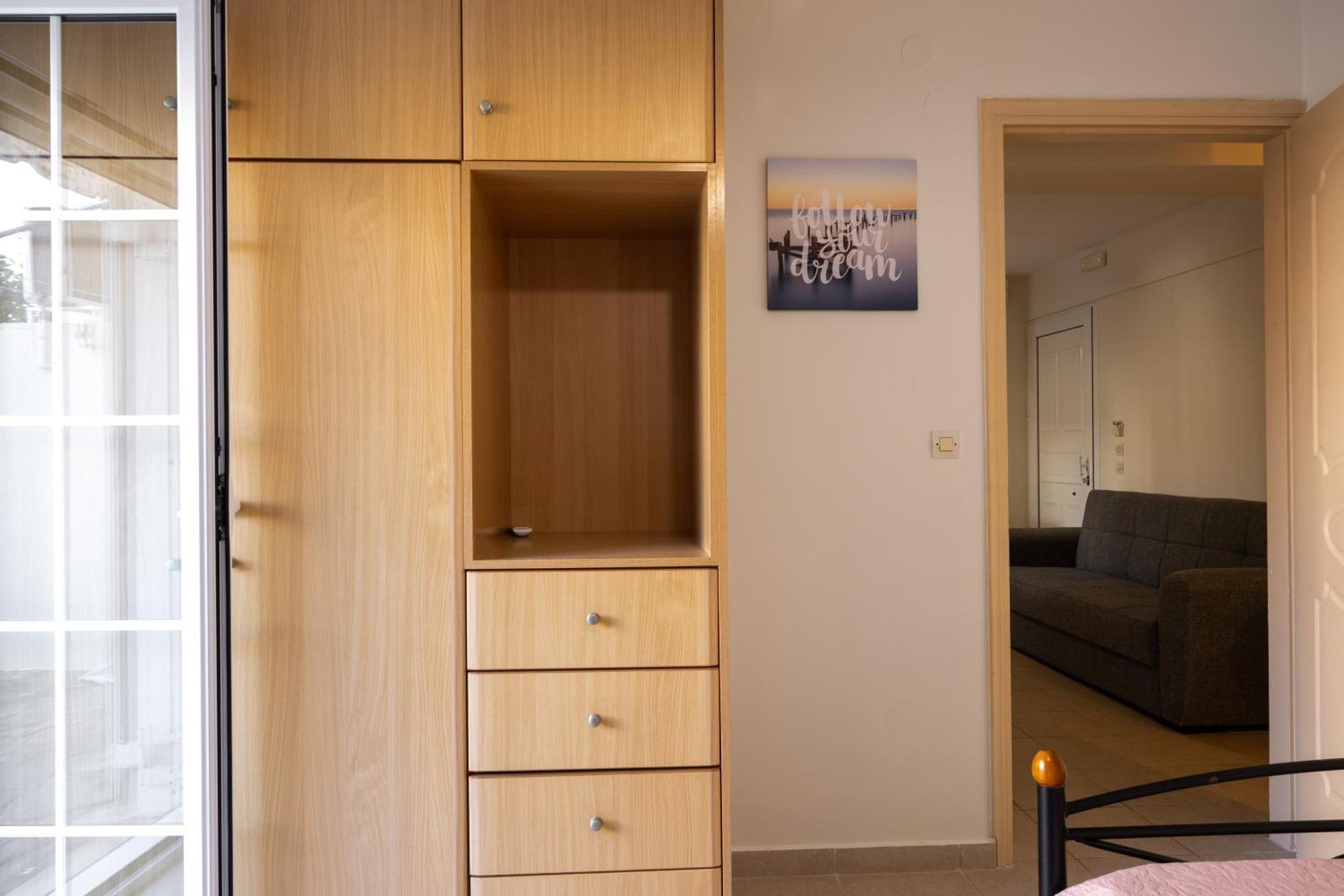 Pavlos Apartments 阿尔戈斯托利翁 外观 照片