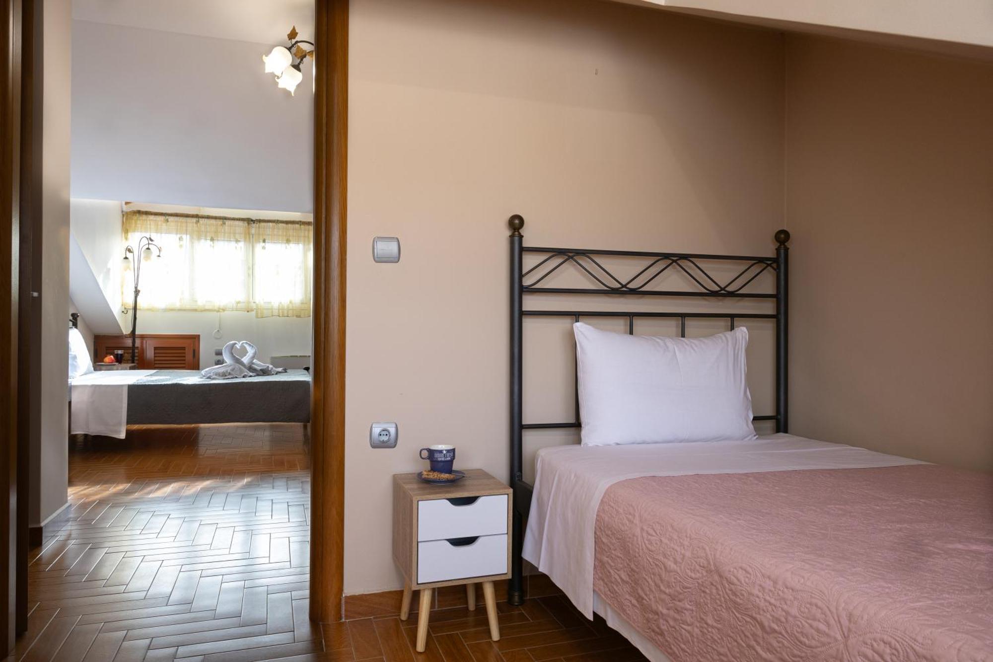 Pavlos Apartments 阿尔戈斯托利翁 外观 照片